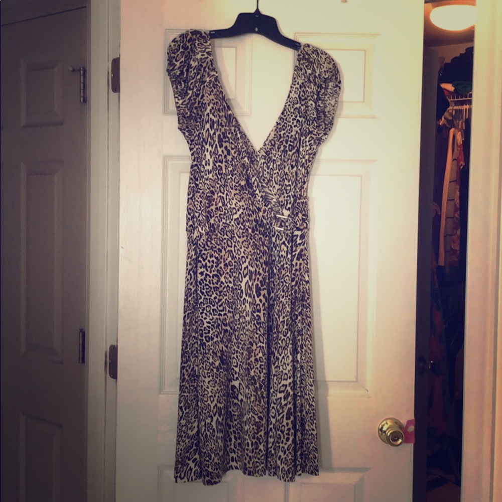 Wrap dress. Never worn. New York and Co.